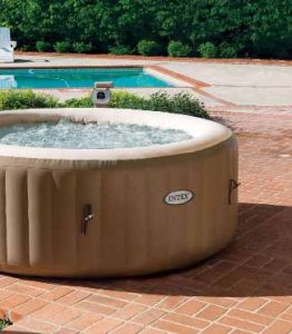 Vířivka pro čtyři osoby