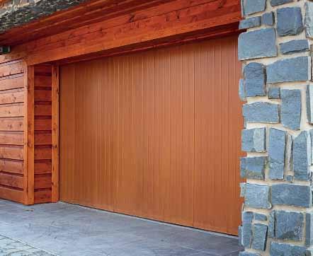 Posuvná vrata s designem v imitaci dřeva nabízejí praktické řešení - částečné otevření vrat pro průchod osob, průjezd kola nebo vozíku. Cena dle rozměru. TRIDO 