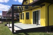 pergola s prosklenou střechou