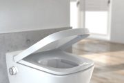 sprchovací toaleta se softclose zavíráním